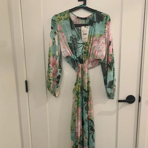 Zara | Dresses | Zara Vacation Floral Print Maxi Dress | Poshmark Zara | Dresses | Zara Vacation Floral Print Maxi Dress | Poshmark